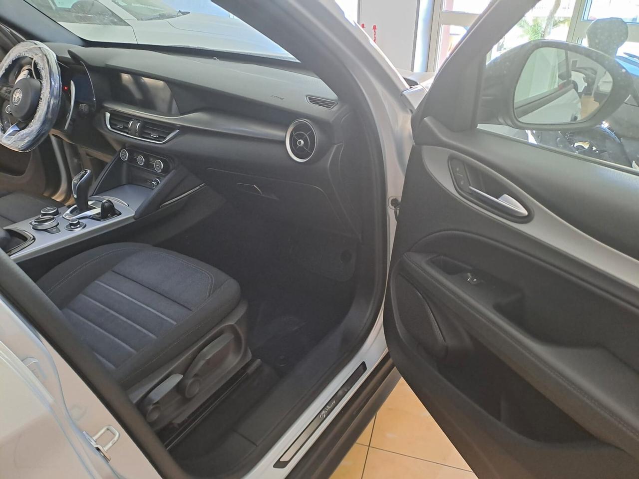 Alfa Romeo Stelvio 2.2 Turbodiesel 160 CV AT8 RWD Sprint