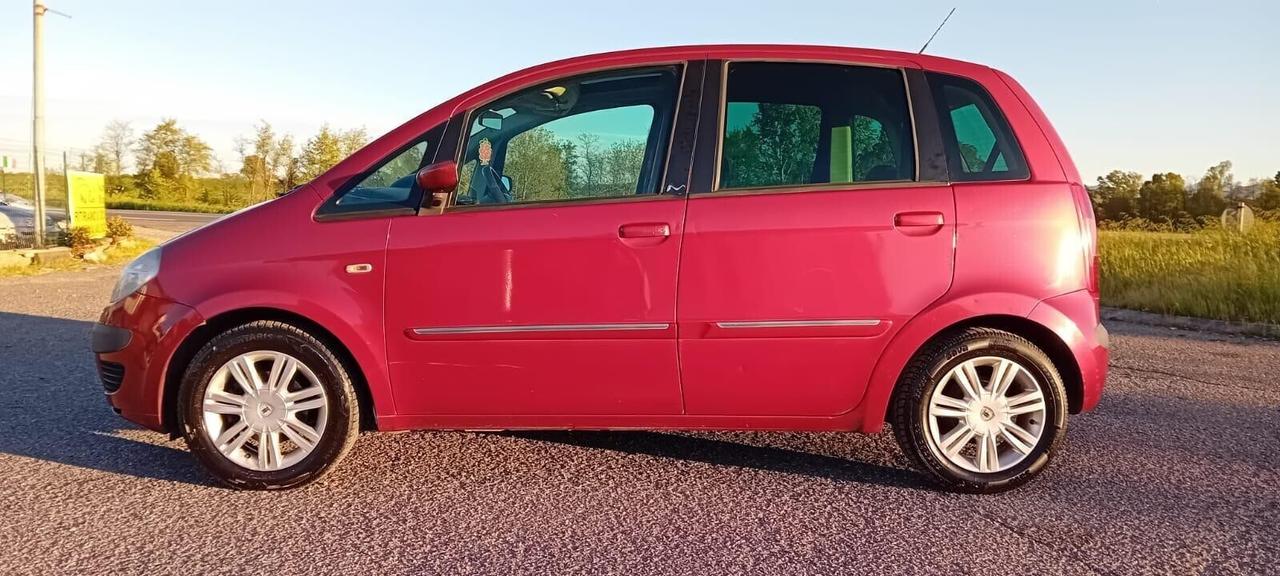 Lancia MUSA 1.4 16V Platino Plus