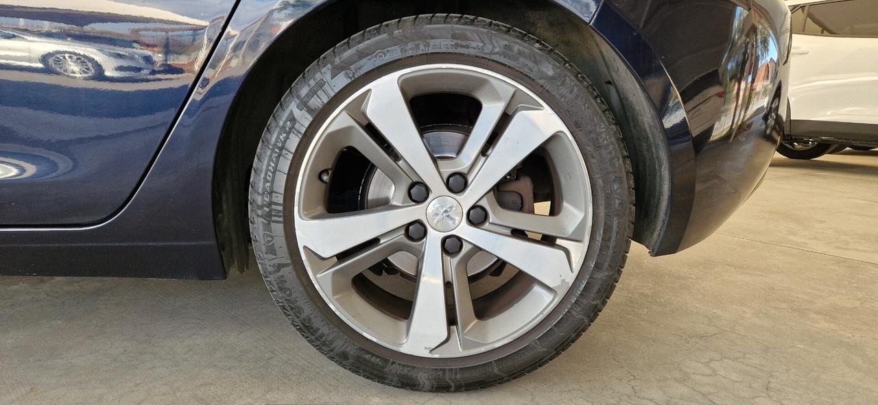 Peugeot 308 1.6 HDi 115cv ALLURE * Tetto Panoramico , Led , Retrocam. *