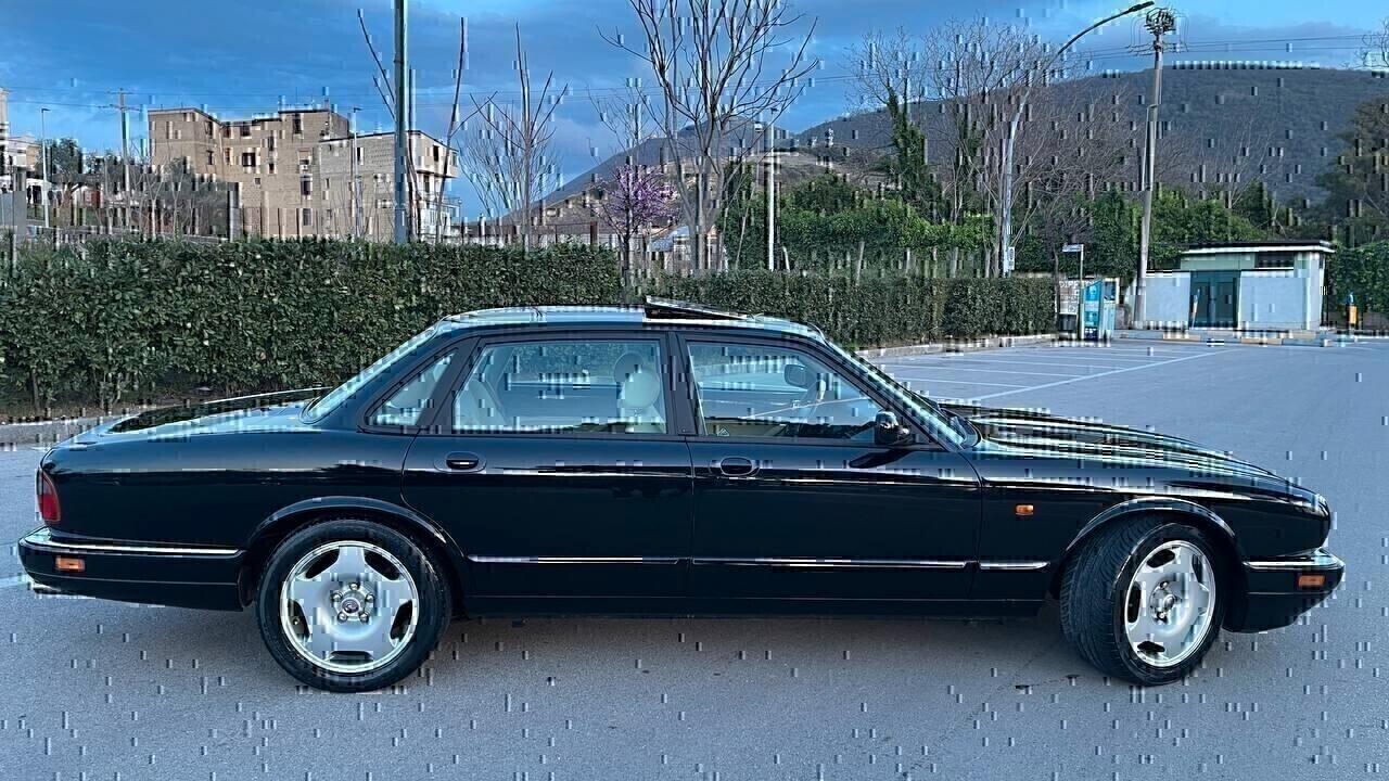Jaguar XJR 4.0 325 cv con tetto apribile 1996 full