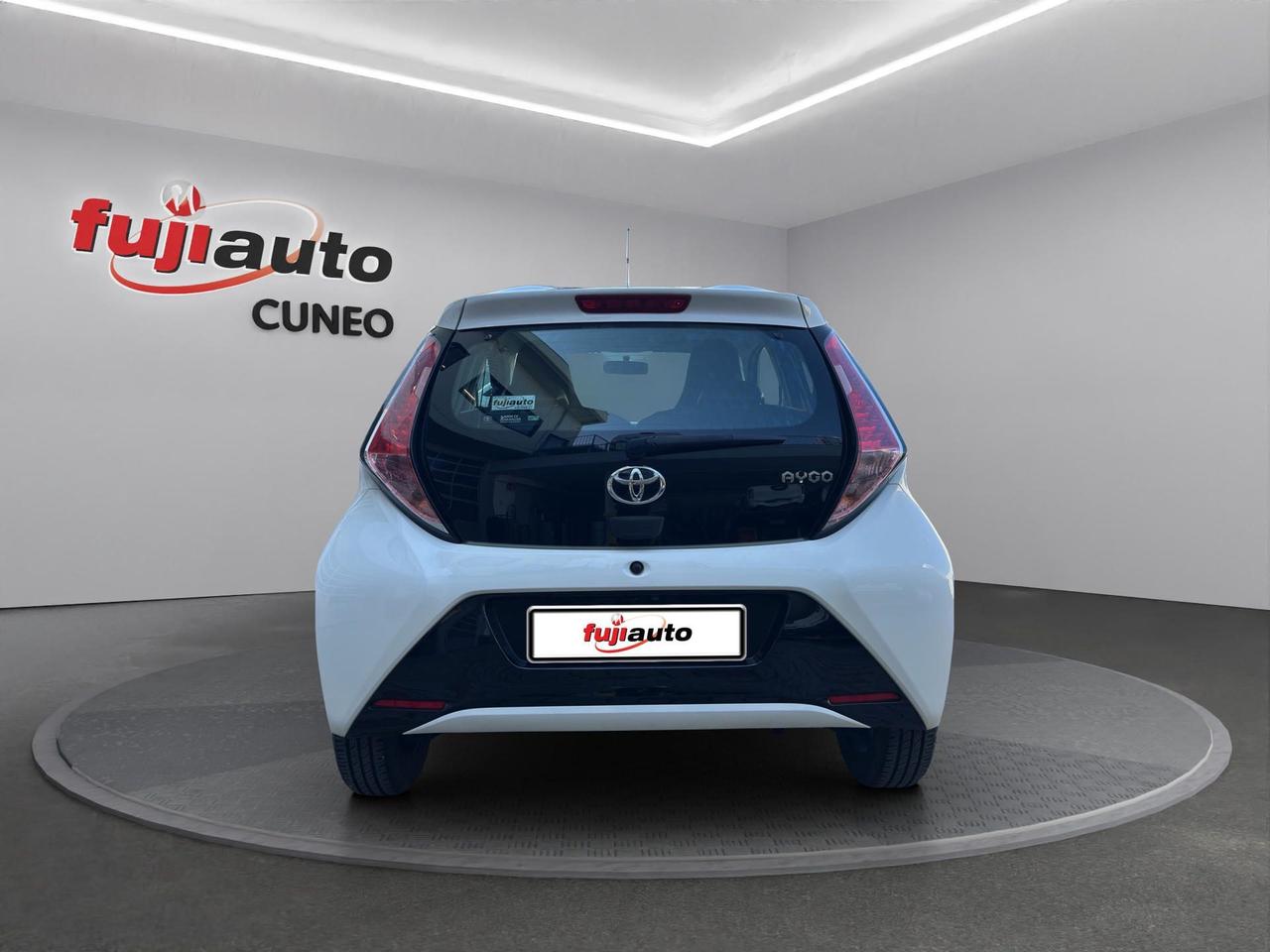 Toyota Aygo 5p 1.0 x-play my15