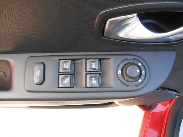 Renault Clio dCi 8V 75CV 5 PORTE NEOPATENTATI