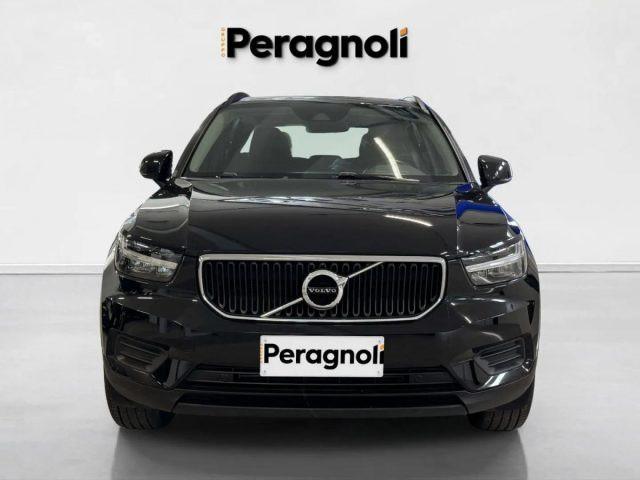 VOLVO XC40 T2 MOMENTUM