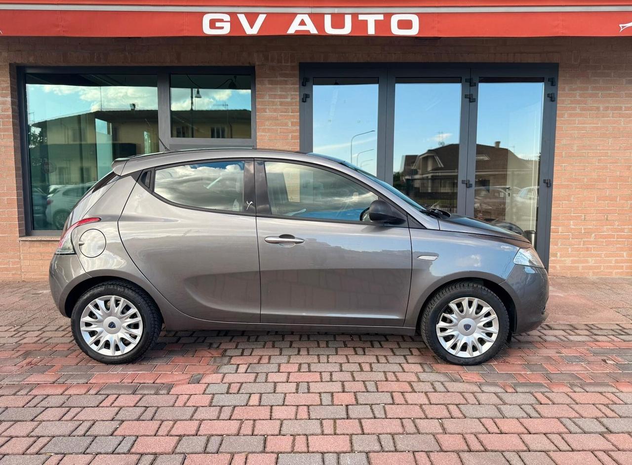 Lancia Ypsilon 1.2 69 CV Silver