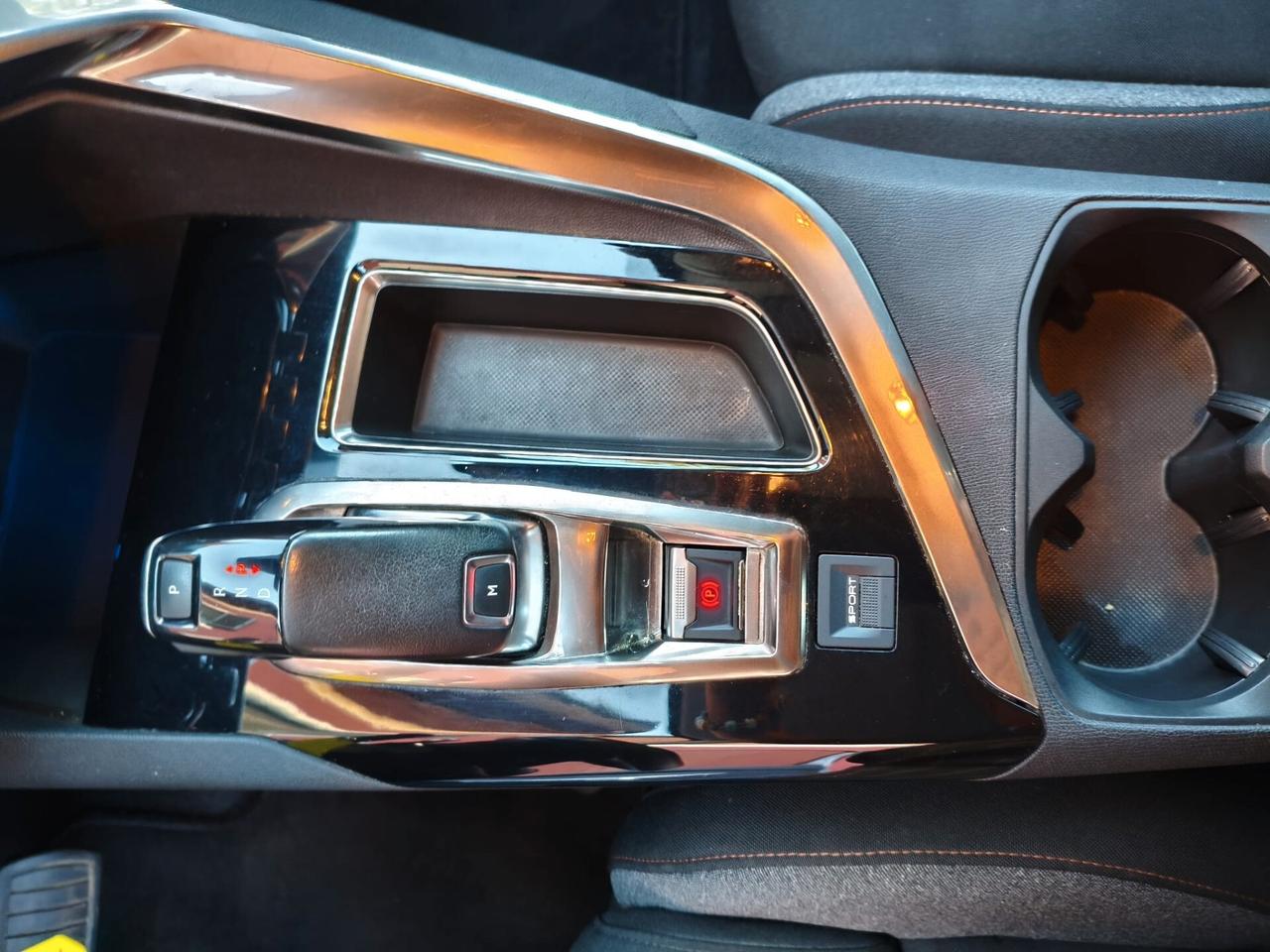 Peugeot 3008 BlueHDi 130 S&S EAT8 Business