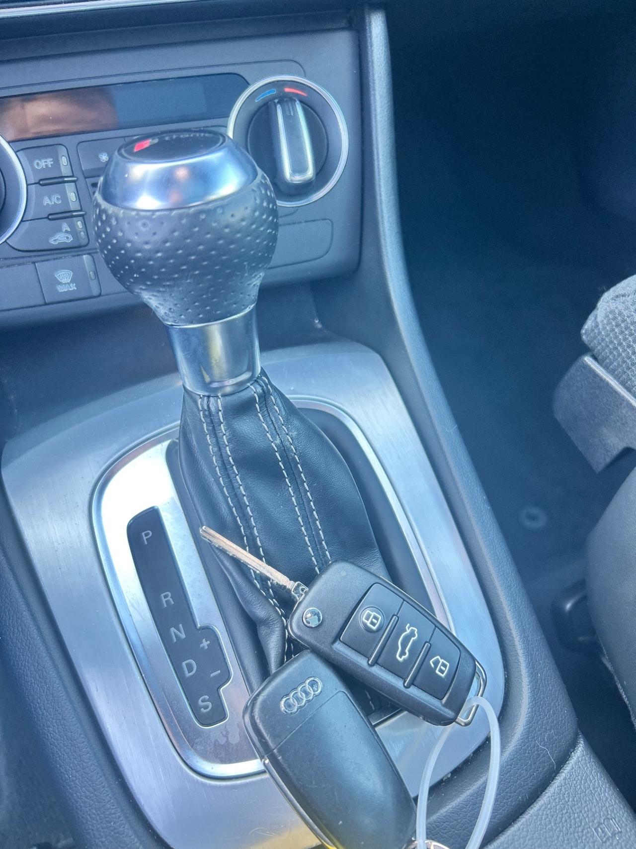 Audi Q3 2.0 TDI 120 CV S tronic line Edition