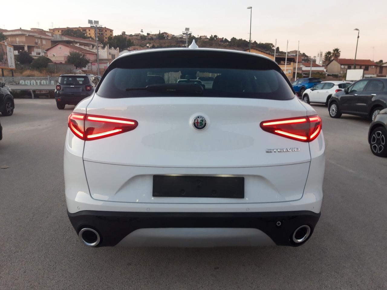 Alfa Romeo Stelvio 2.2 Turbodiesel 190 CV AT8 RWD Business