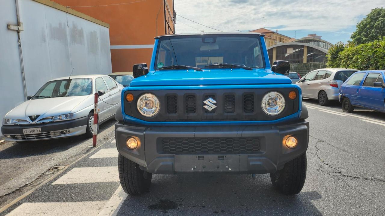 Suzuki Jimny 1.5 5MT Top