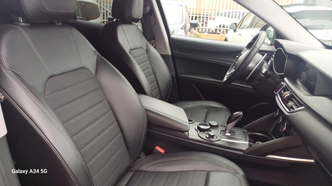 Alfa Romeo Stelvio 2.2 210 CV AT8 Q4 Executive