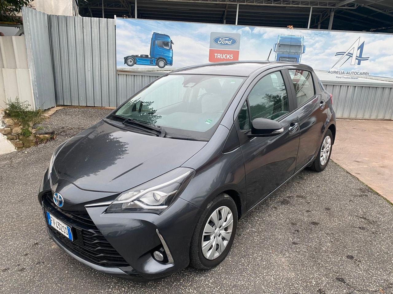 Toyota Yaris 1.5 Hybrid 5 porte Business