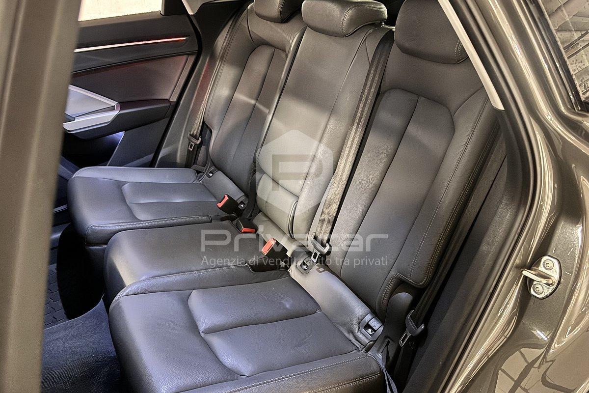 AUDI Q3 45 TFSI e S tronic S line edition