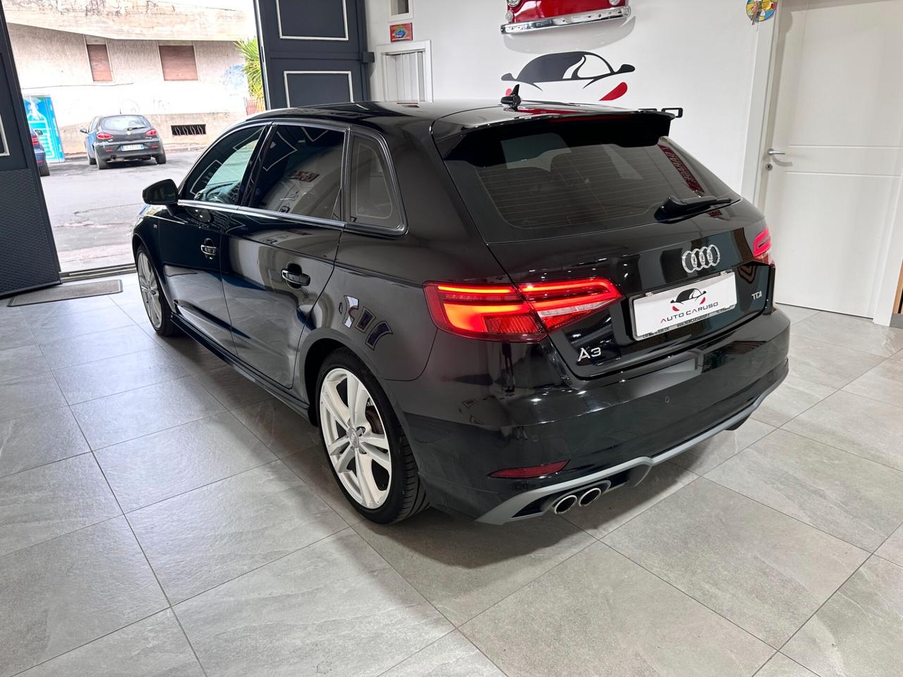 Audi A3 2.0 TDI S LINE - MANUALE - DA VETRINA - FULL