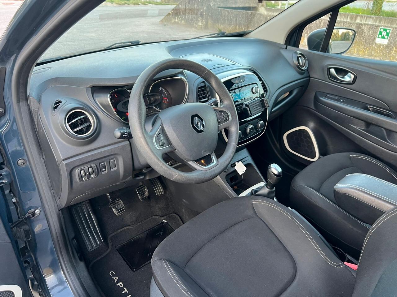 Renault Captur dCi 8V 90 CV EDC Initiale Paris