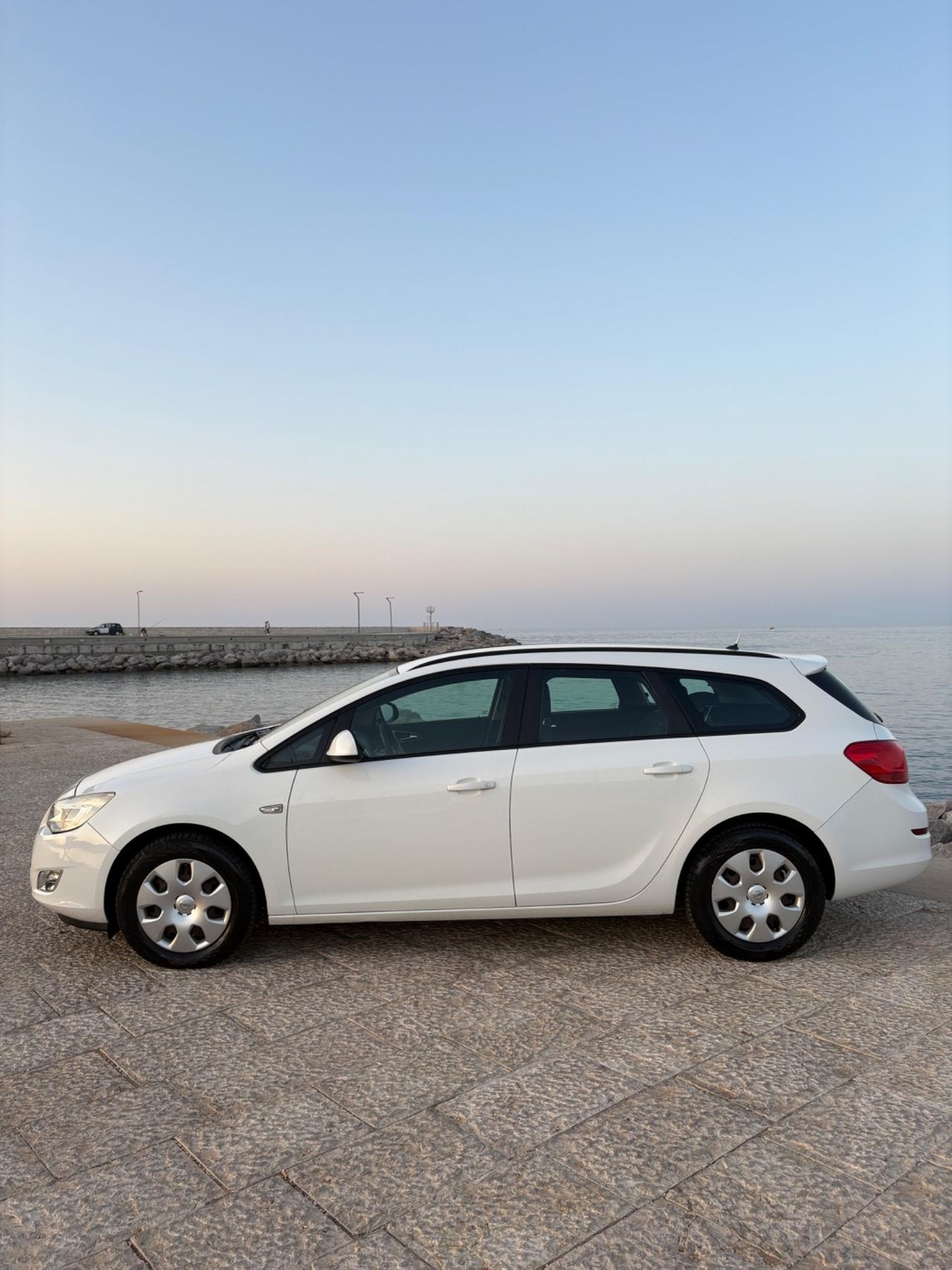 Opel Astra 1.7 CDTI 110CV 5 porte