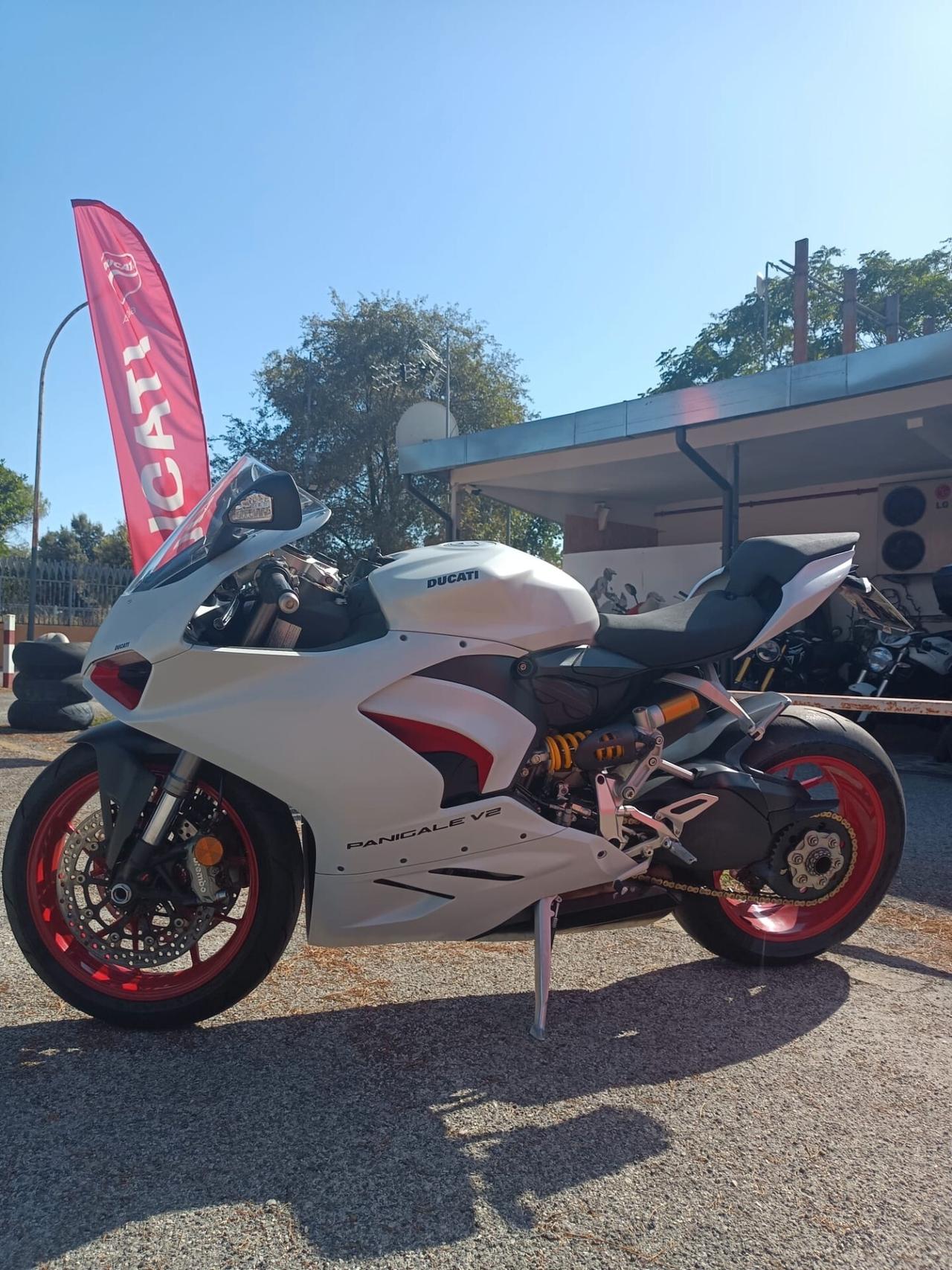 Ducati Panigale V2