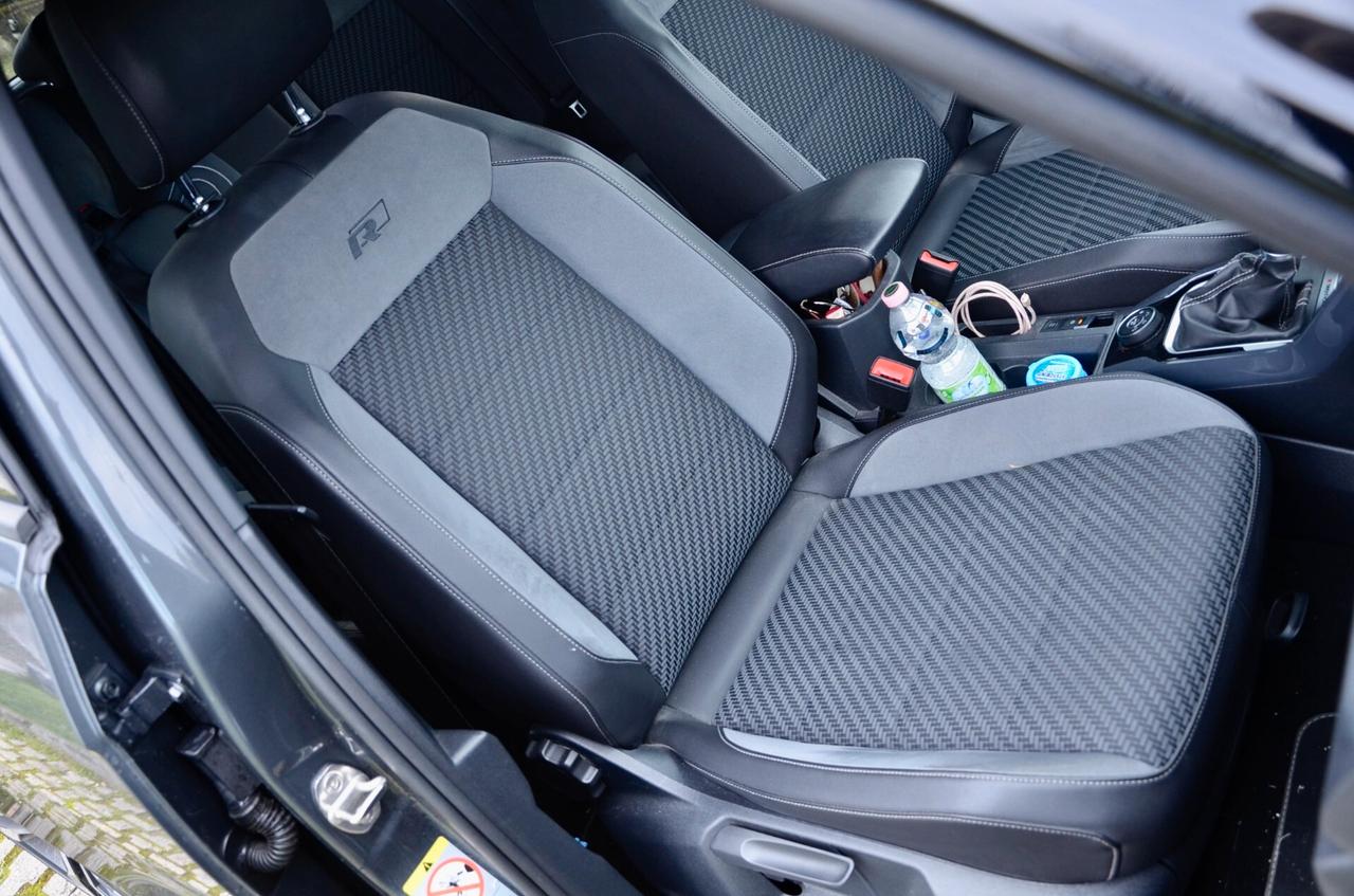 VOLKSWAGEN T-ROC 2.0 TDI R-LINE 4MOTION 150cv DSG, UFF ITALIANA, SERVICE VW, FULL LED, NAVI, LUCI AMBIENTE, 19", PERMUTE