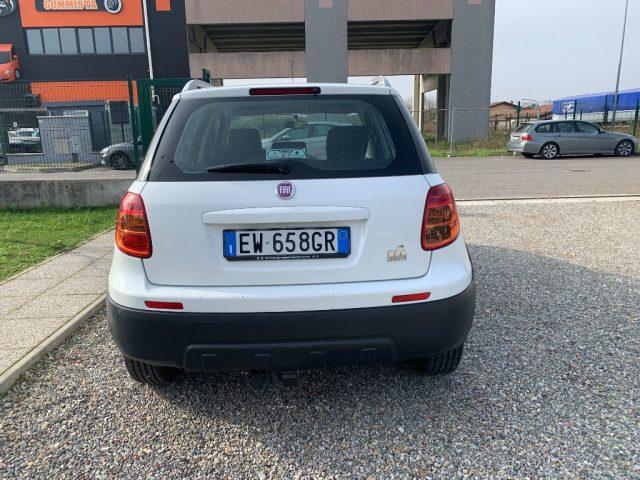 FIAT Sedici 1.6 16V 4x4 Emotion *GANCIO TRAINO*