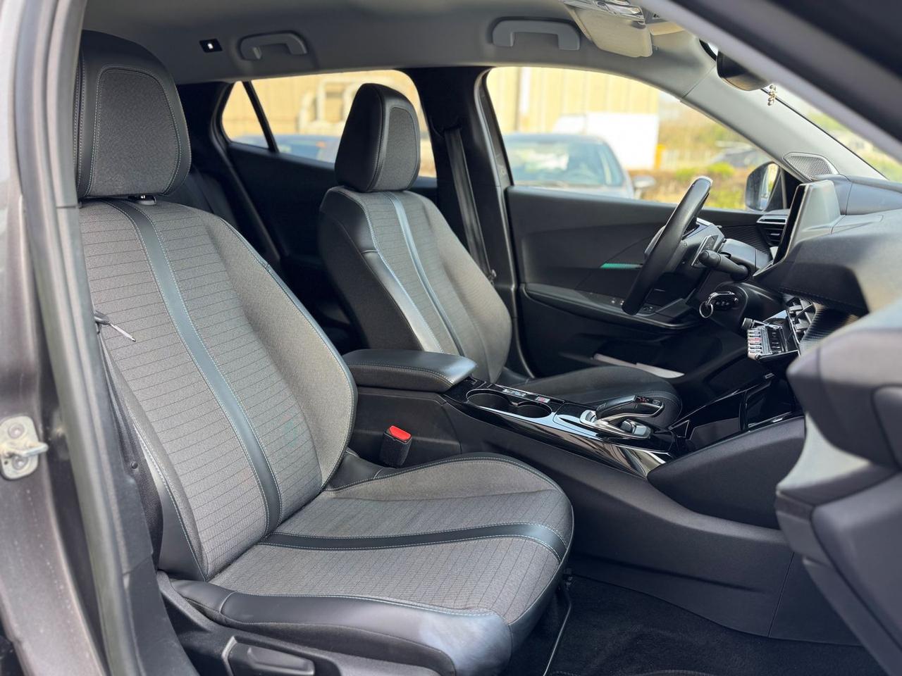 Peugeot 2008 GT Pack 1.2 PureTech 130 #9911