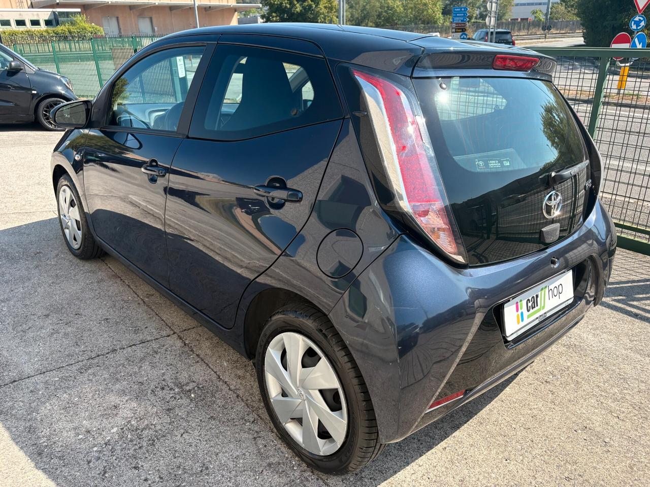 Toyota Aygo 1.0 VVT-i 69 CV 5p. x-cool 40 mila KM.
