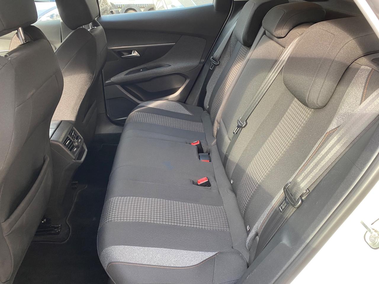 Peugeot 3008 BlueHDi 120 S&S Active