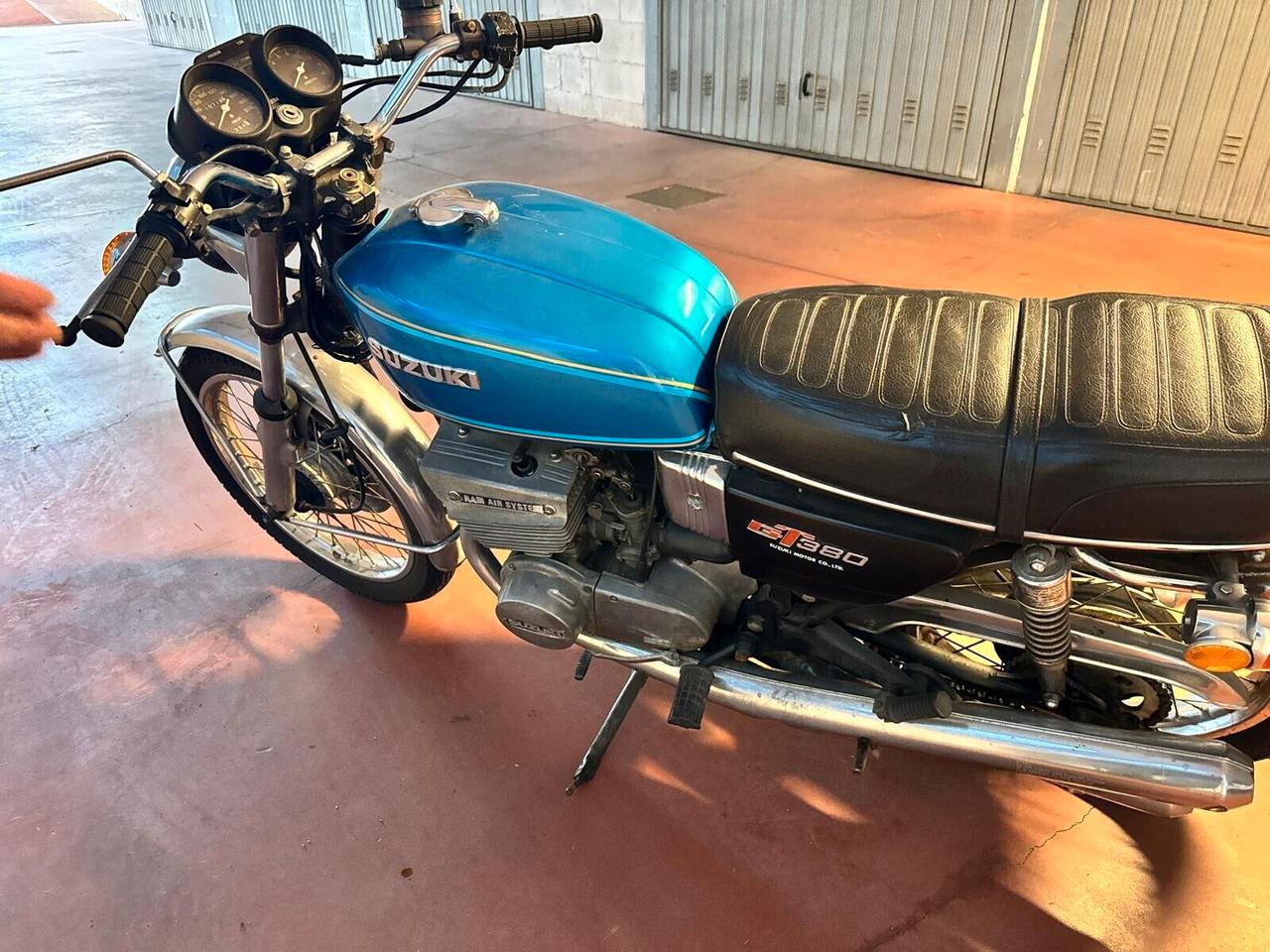 Suzuki GT 380