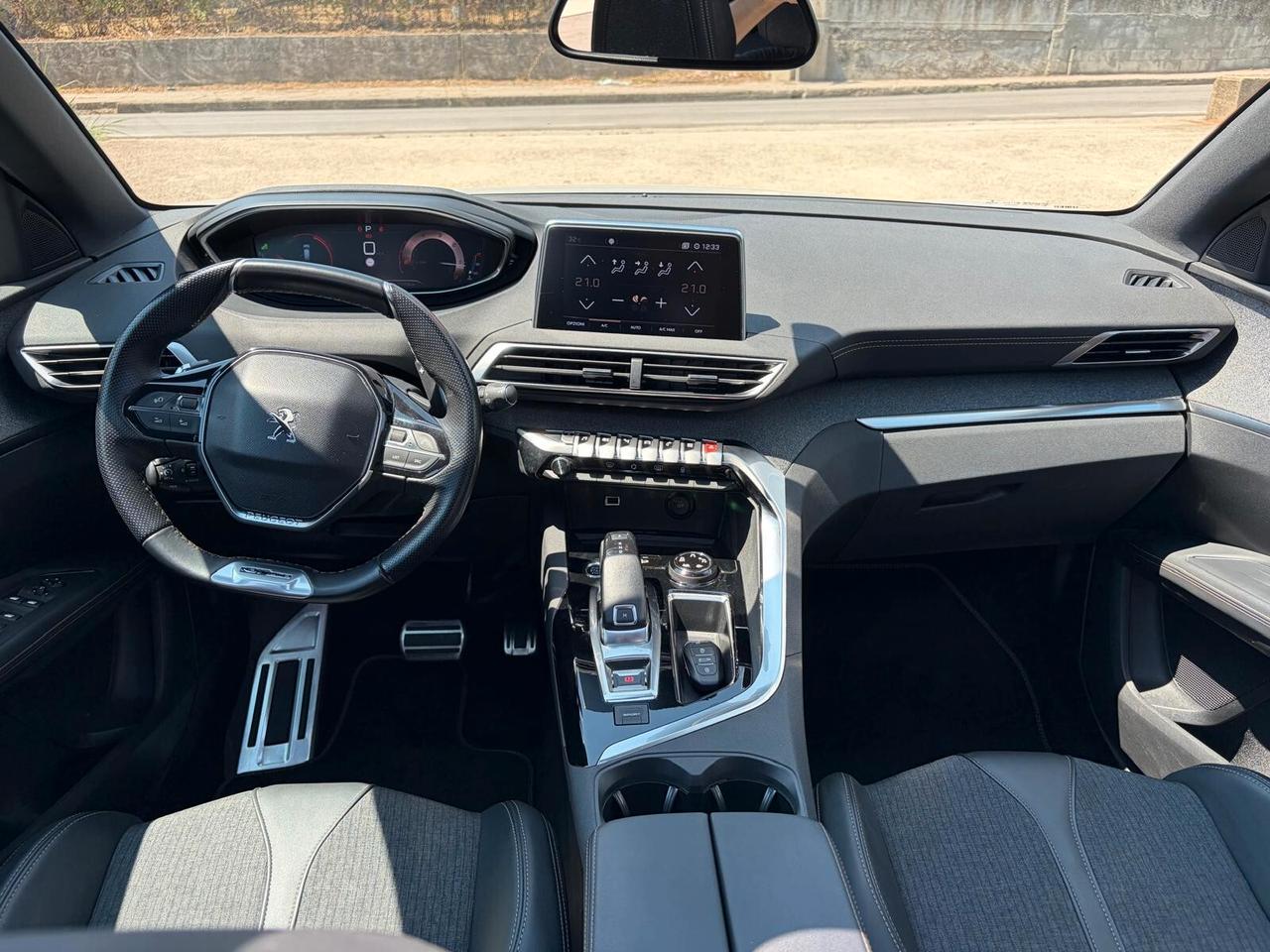 Peugeot 3008 II 2019 1.5 bluehdi GT Line EAT8 TETTO APRIBILE