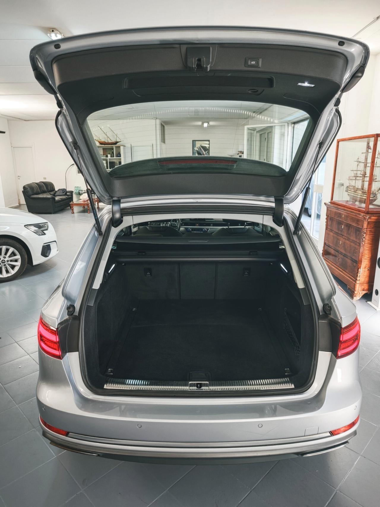 Audi A4 2.0 TDI 150 CV S tronic Business Sport COME NUOVA