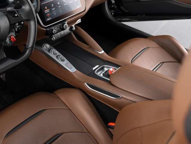 Ferrari GTC4 Lusso V12