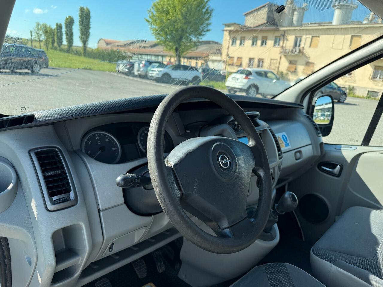 OPEL VIVARO