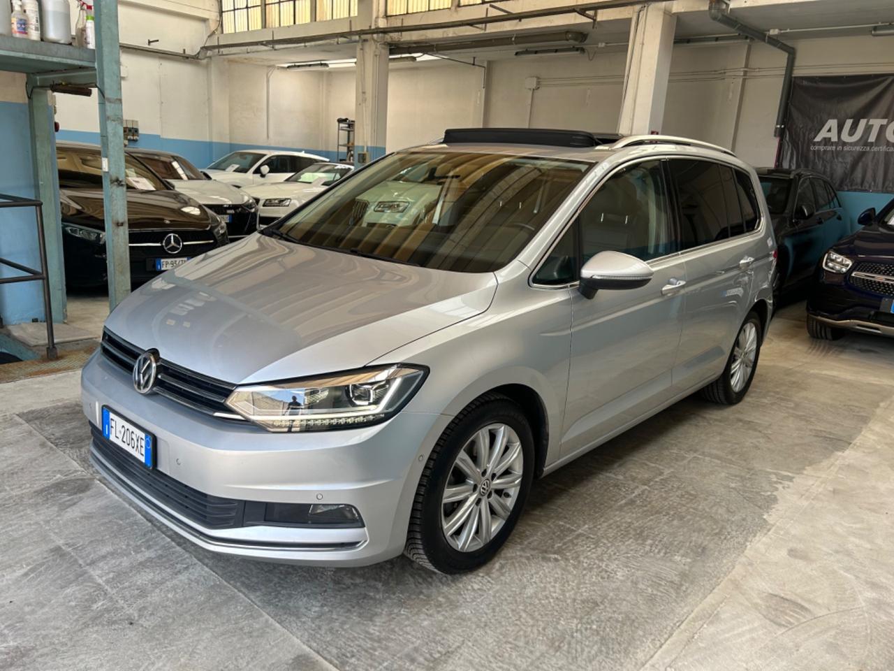 Volkswagen Touran 2.0 TDI 150 CV SCR DSG Executive BlueMotion Tech.