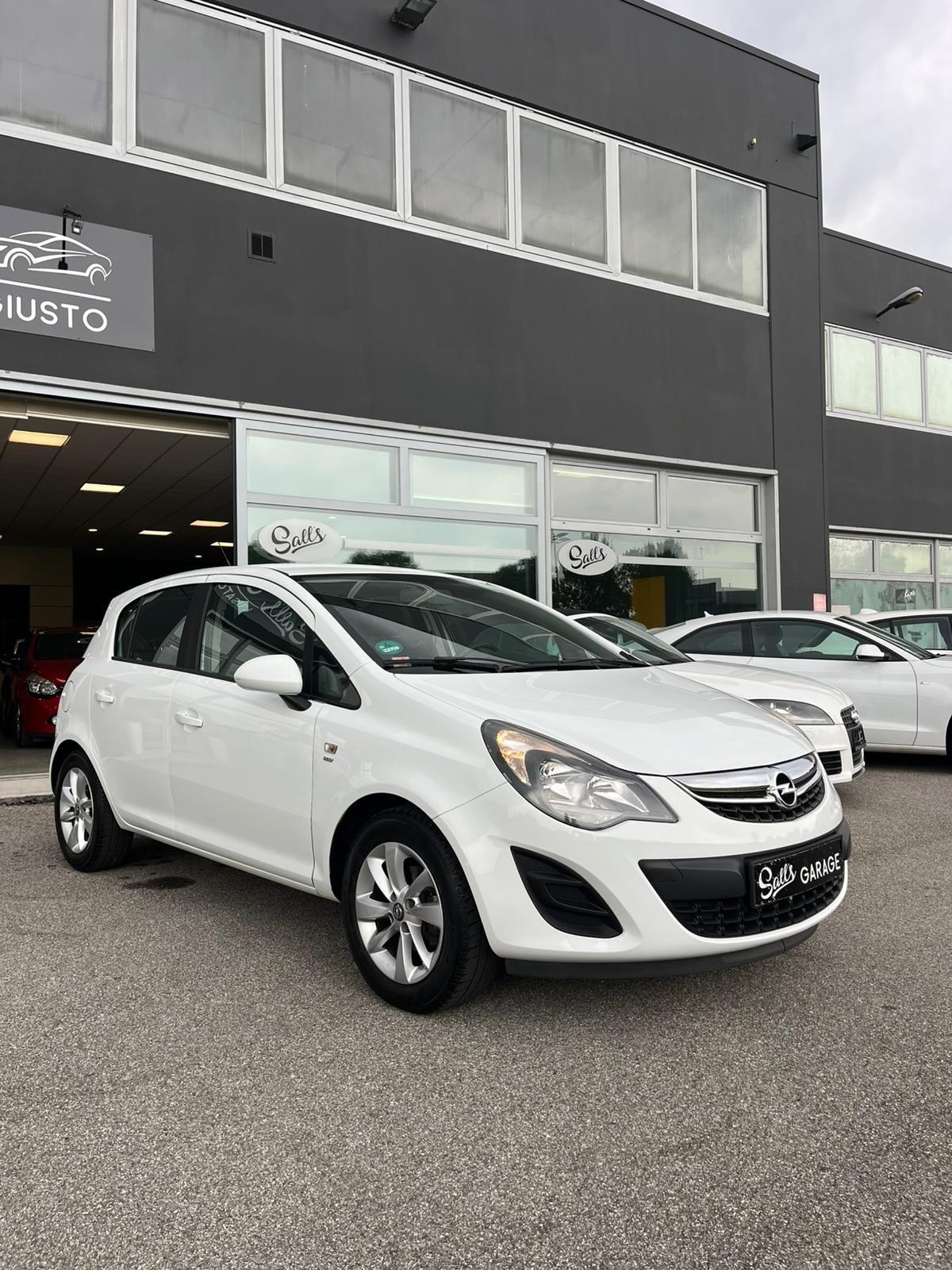Opel Corsa 1.2 5 porte neopatentati
