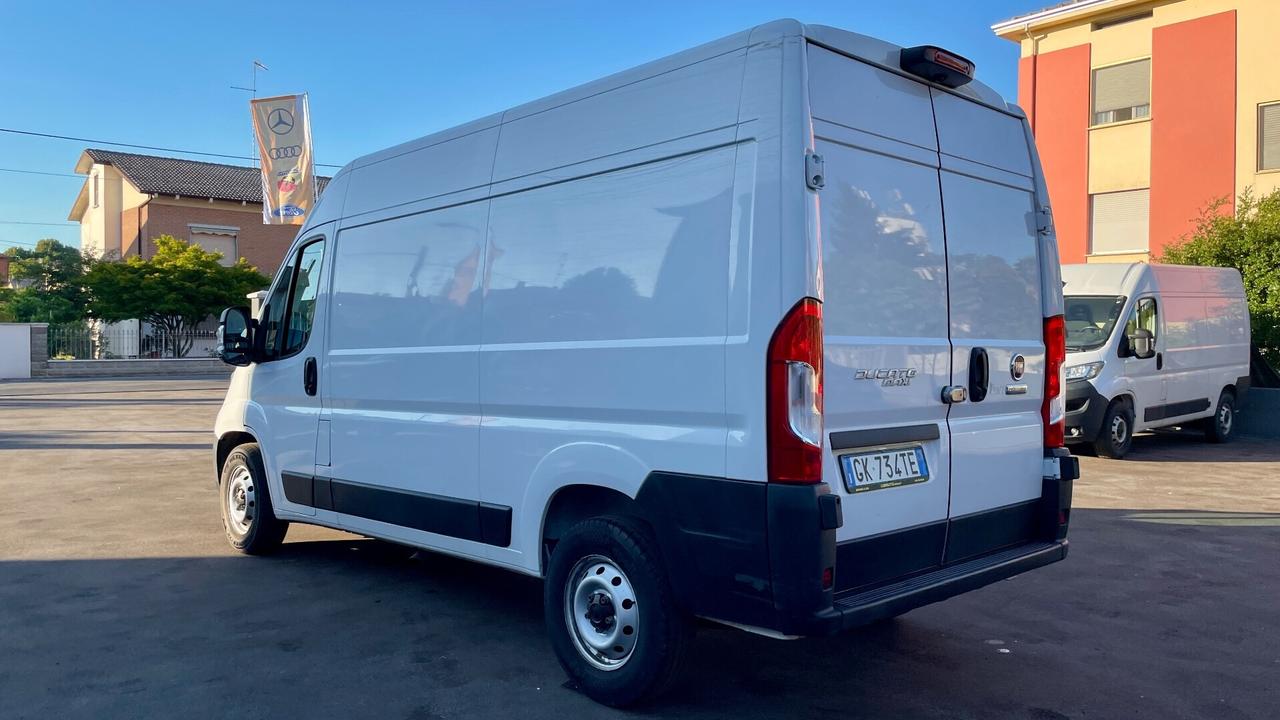 FIAT DUCATO MAXI 2.2 MJT PASSO CORTO 140CV - TELECAMERA POSTERIORE, CARPLAY, NEOPATENTATI