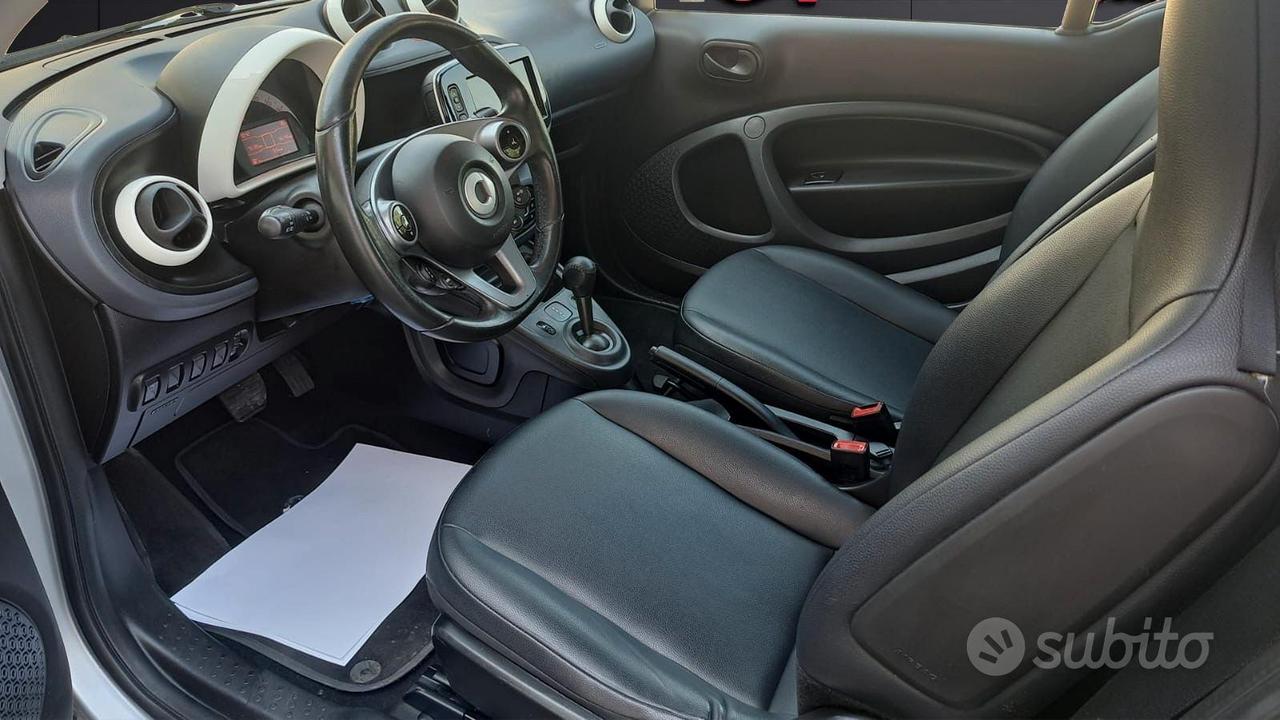 Smart Fortwo 1.0 71cv AUTOMATICA NAVI/CERCHI BLACK