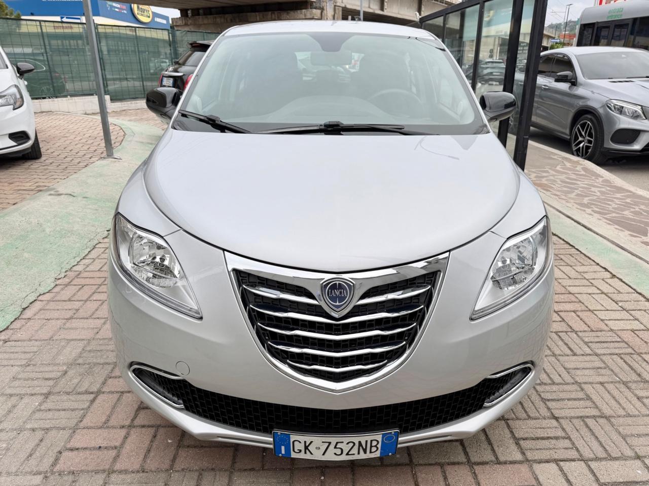 Lancia Ypsilon 1.2 Silver