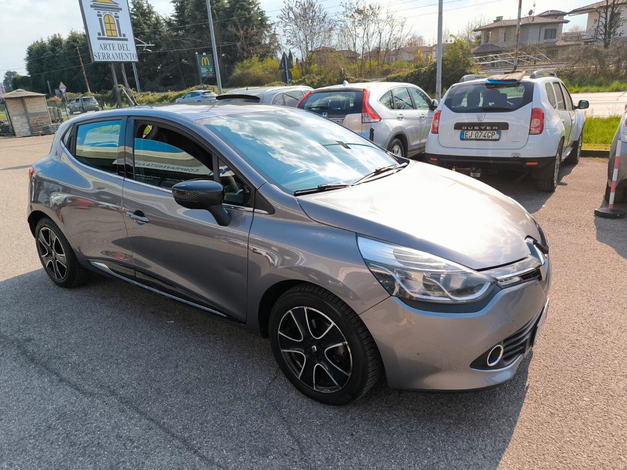 Renault Clio 1.2 75 CV 5 porte Duel *neopatentati*full optional*