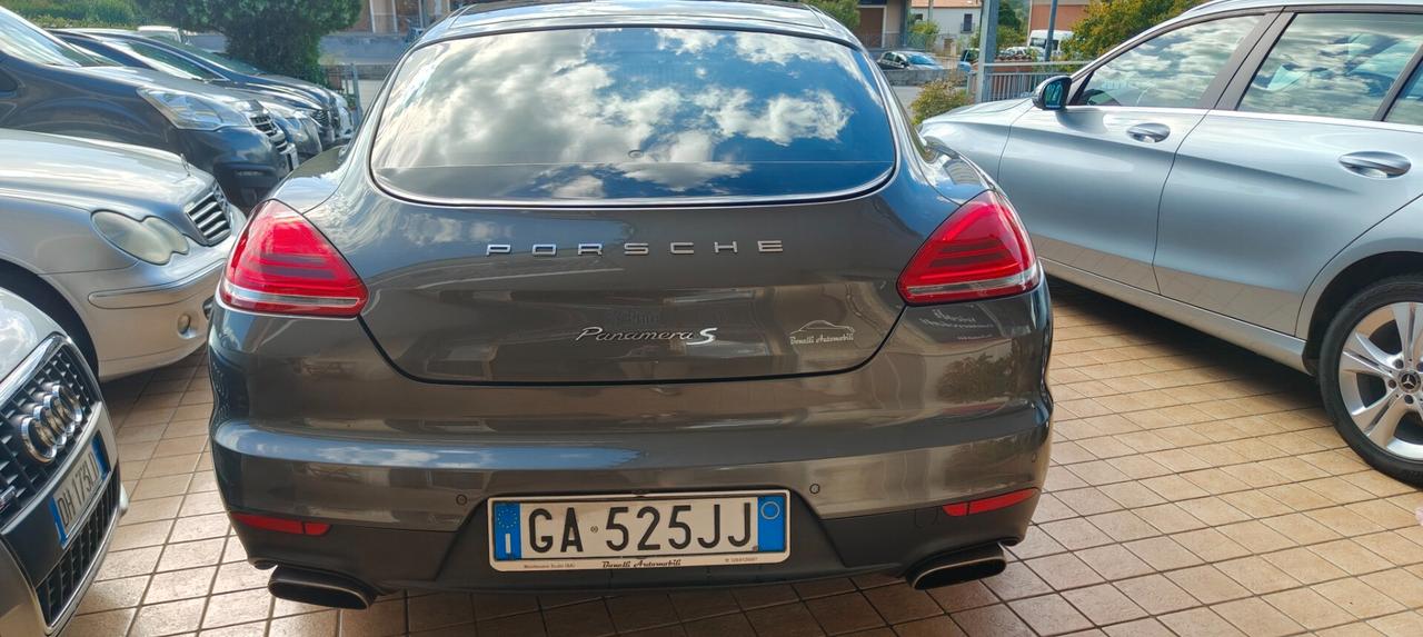 Porsche Panamera S 3.0d