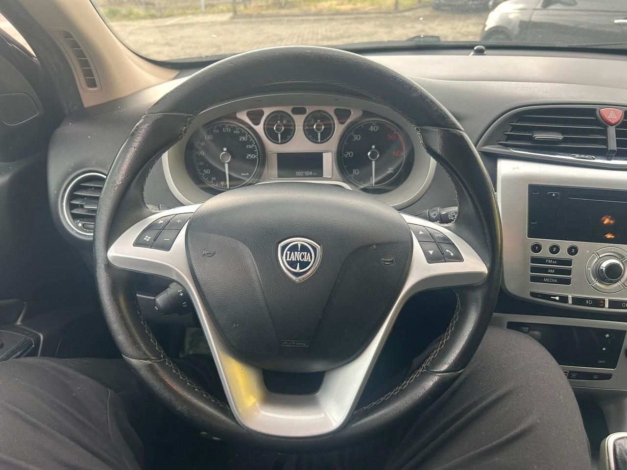 Lancia Delta 1.6 MJTdpf platino 120 cv