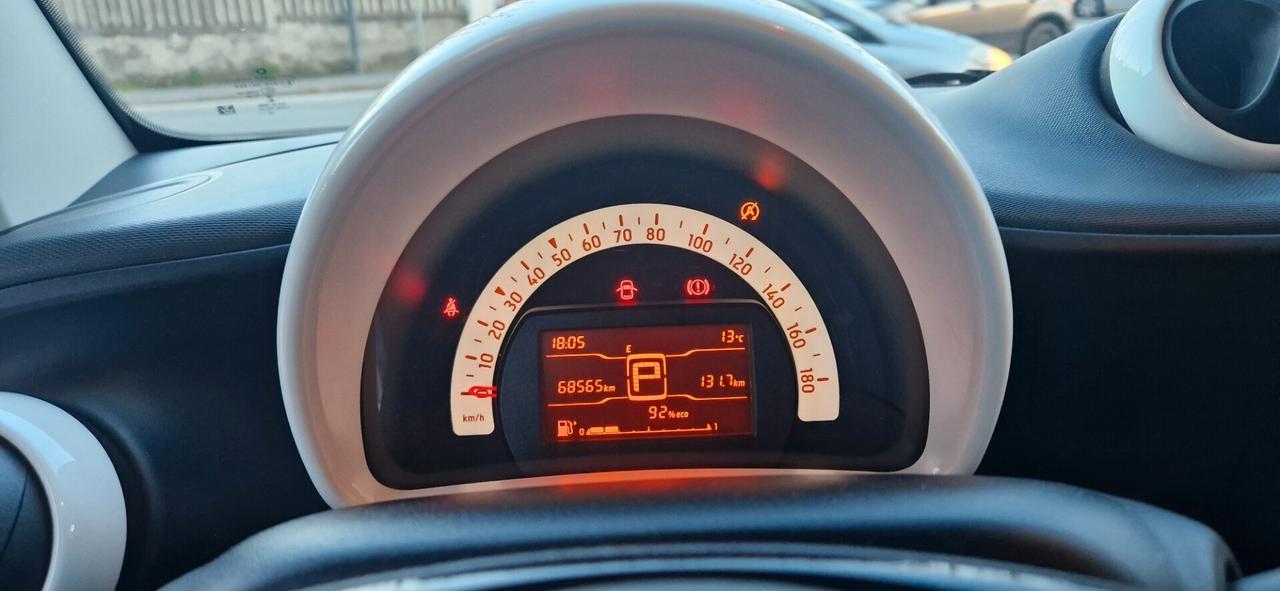 Smart ForTwo 70 1.0 twinamic 68.565 km NAVI