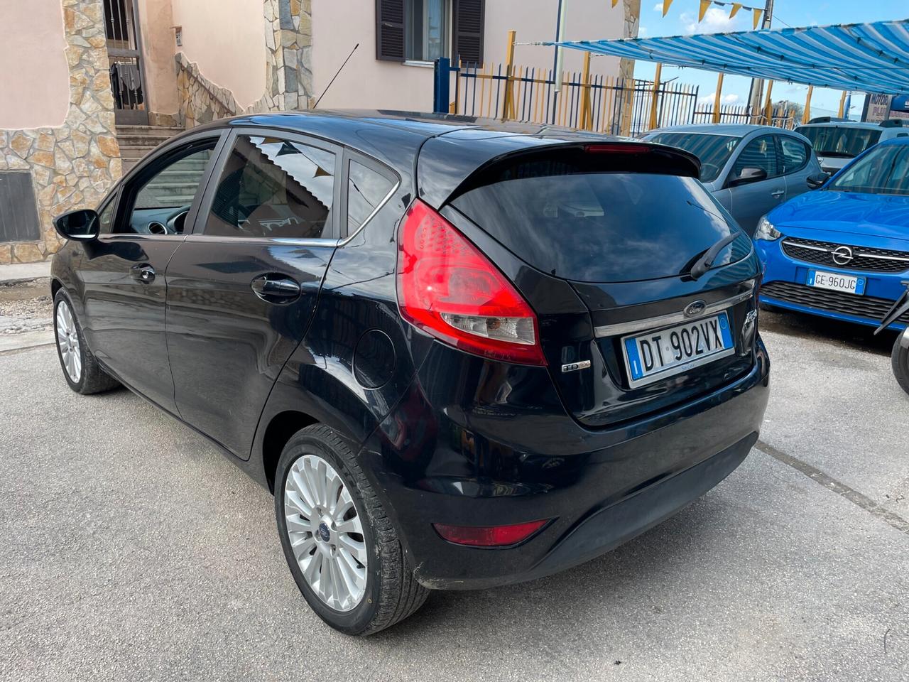 Ford Fiesta 1.4 TDCi 68CV 5 porte Titanium