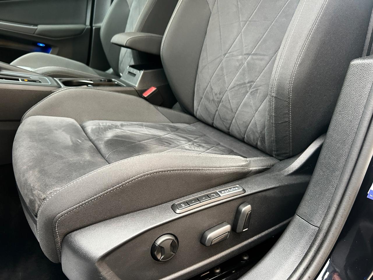 Volkswagen Golf 1.5 TGI DSG Style 2022