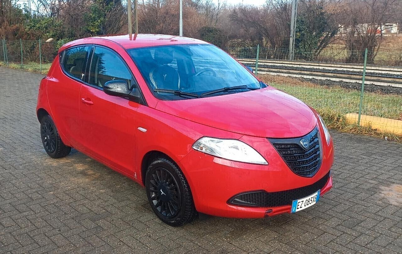 Lancia Ypsilon 1.2 69 CV 5 porte Elefantino