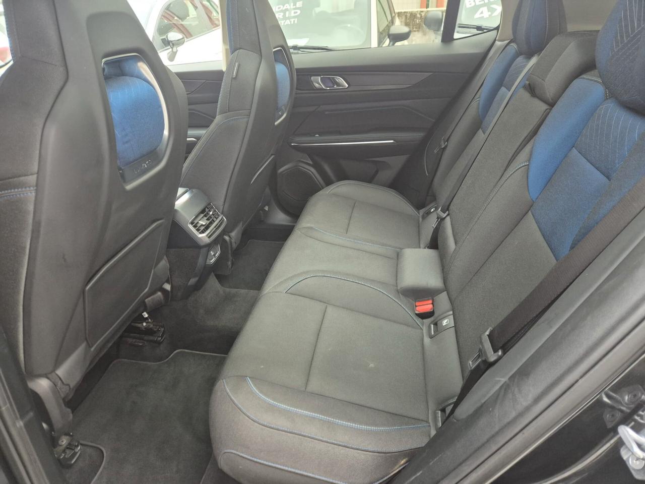 Lynk&co 01 PHEV 261CV