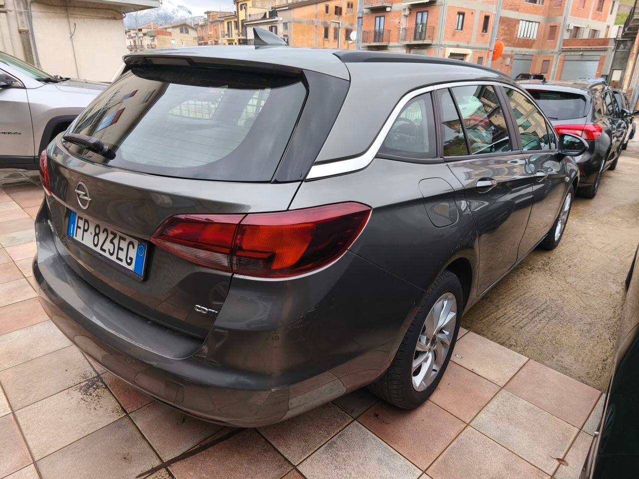 Opel Astra 1.6 CDTi 110 CV Sports Tourer Business