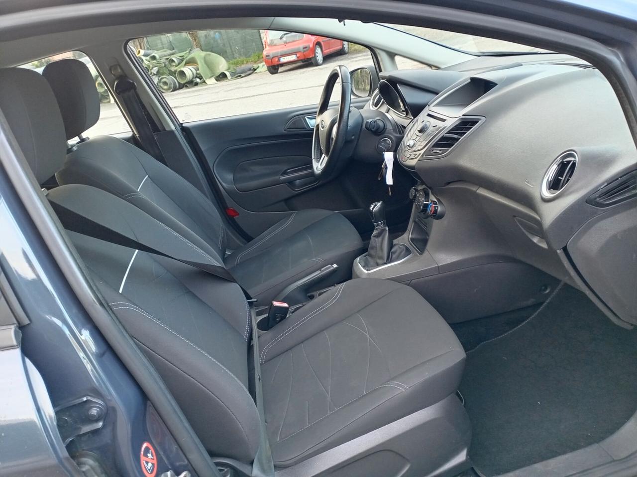 Ford Fiesta 1.5 TDCi 75CV 5 porte Titanium