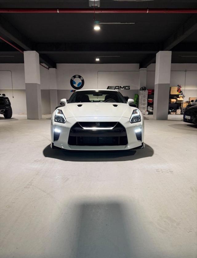 NISSAN GT-R 3.8 V6 Nismo
