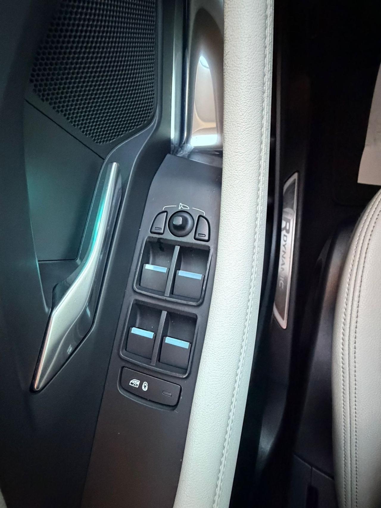 Jaguar E-Pace 2.0D 240 CV R-Dynamic-Anche Permuta-Garanzia