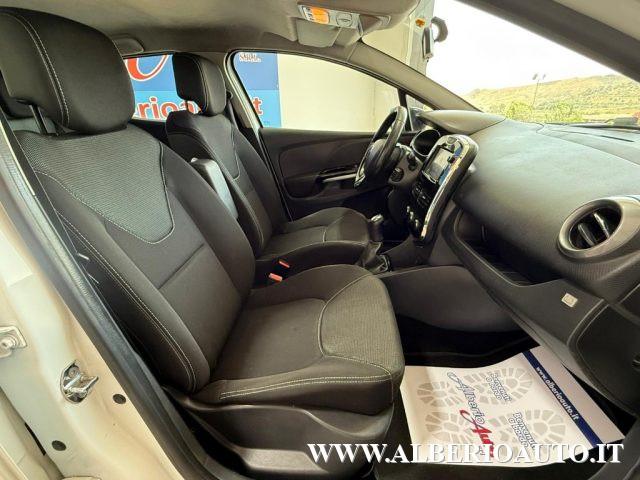 RENAULT Clio 1.2 75CV GPL 5 porte Live GPL VALIDO FINO AL 2035