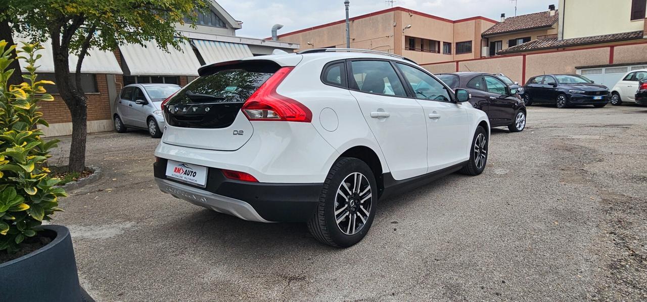 Volvo V40 Cross Country Solo 30.000 km