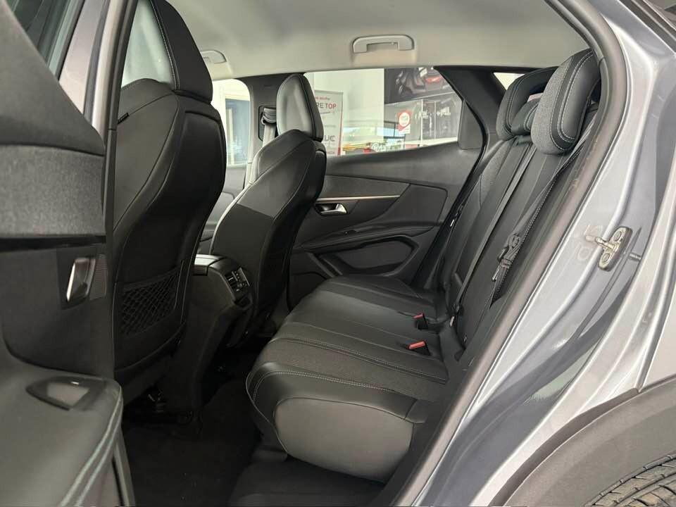 Peugeot 3008 BlueHDi 130 S&S EAT8 Allure