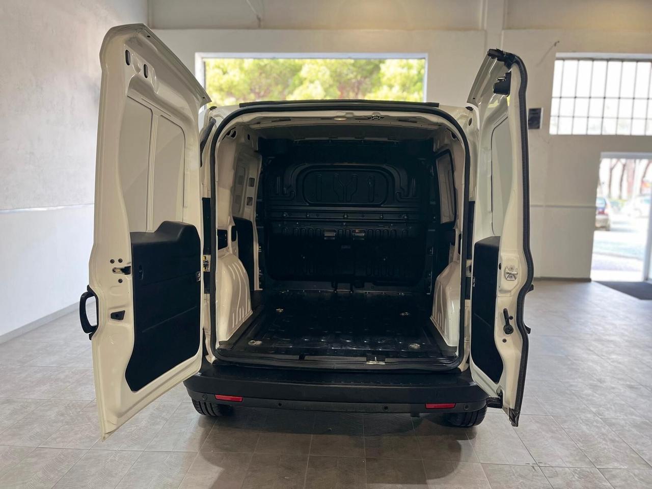 Fiat Doblo DOBLò 1.6 MJT 105 CV 3 POSTI LOUNGE 2022 *UNICOPRO* *52MILAKM*